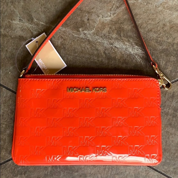 MICHAEL KORS JET SET ITEM LG GUSSET WRISTLET - Picture 3 of 16